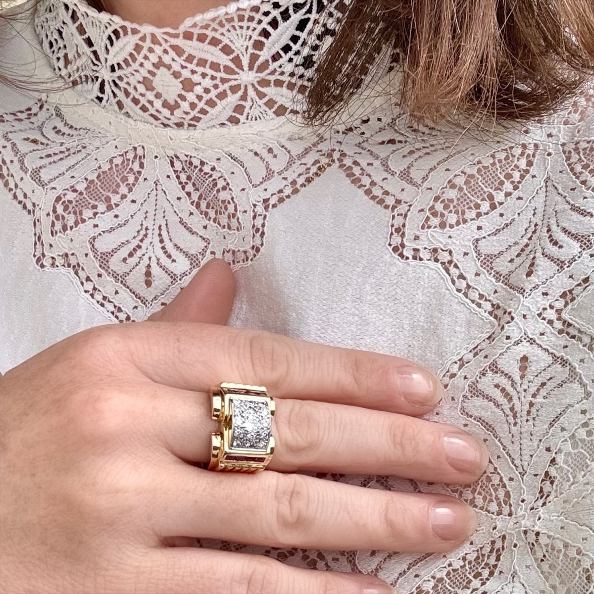 Bague Bandeau en or jaune, platine, rubis et diamants - Castafiore