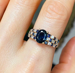 Bague Bandeau en or jaune, saphirs et diamants - Castafiore