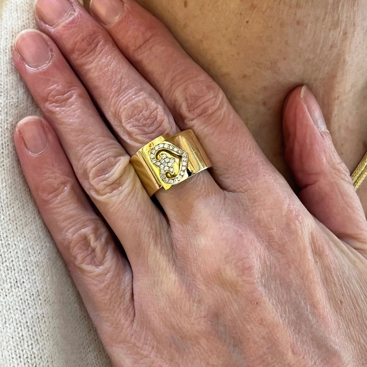 Bague Bandeau O.J. PERRIN "Légendes" en or jaune et diamants - Castafiore