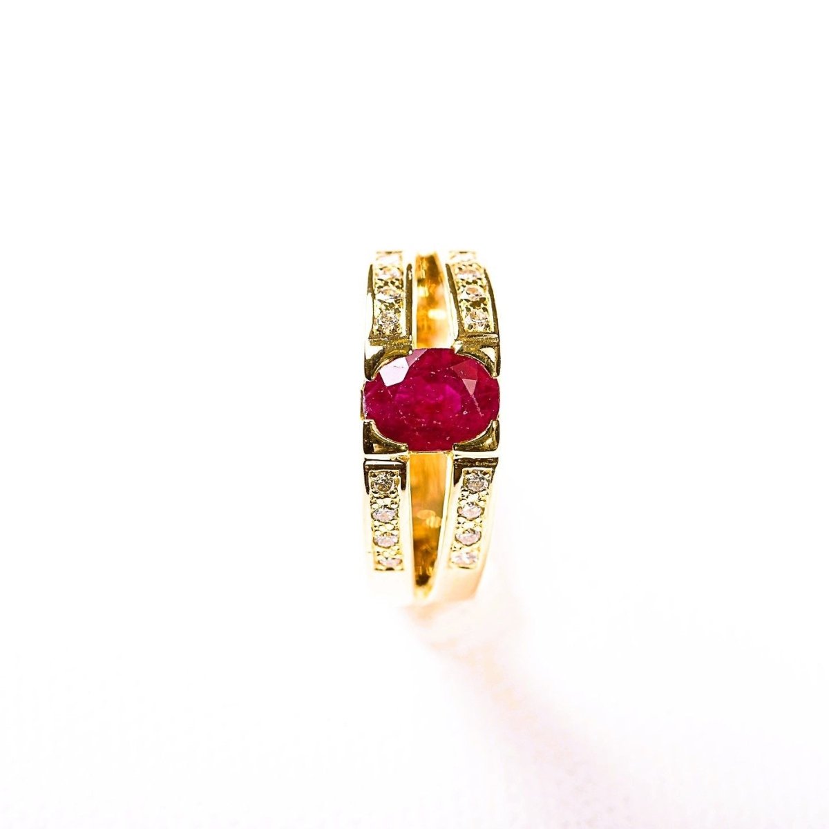 Bague Bandeau rubis diamants en or jaune