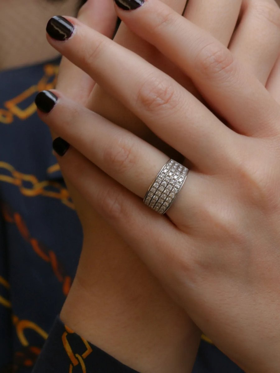 Bague bandeau vintage en or blanc et diamants - Castafiore