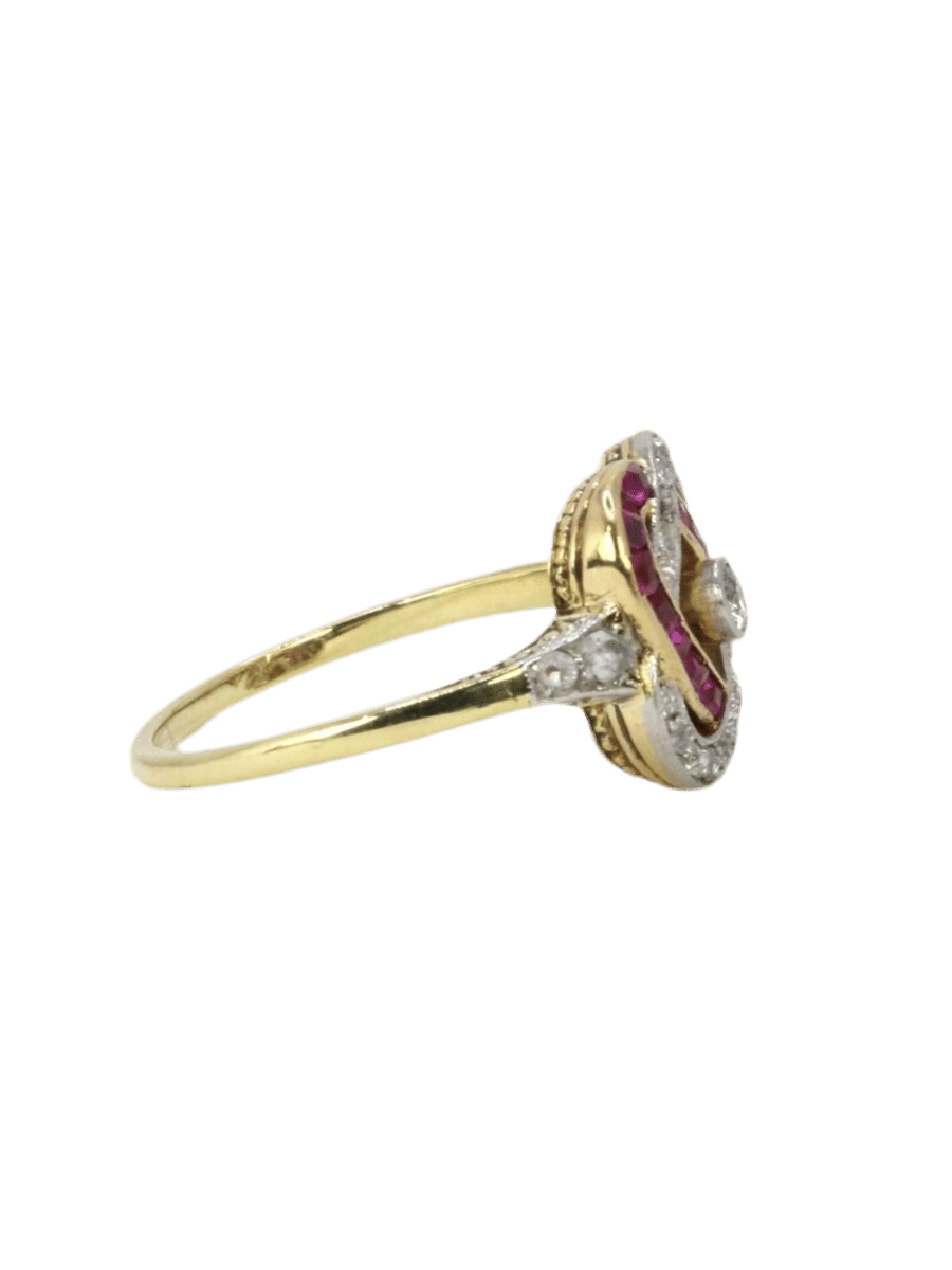Bague Belle Époque en or jaune, rubis et diamants - Castafiore