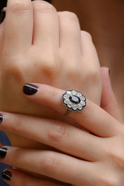 Bague Belle Epoque en platine, saphir et diamants - Castafiore