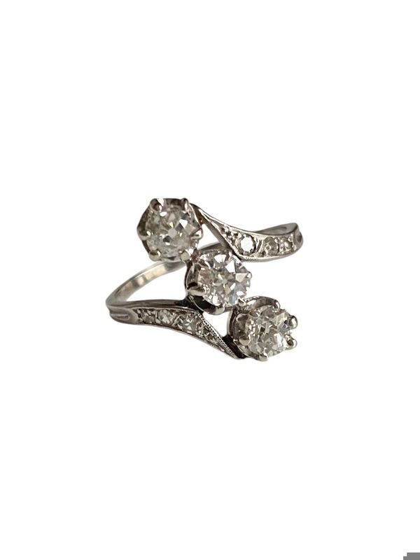 Bague Belle Epoque en platine sertie de 3 diamants - Castafiore