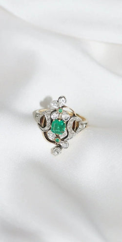 Bague Belle Epoque fleur émeraude et diamant - Castafiore