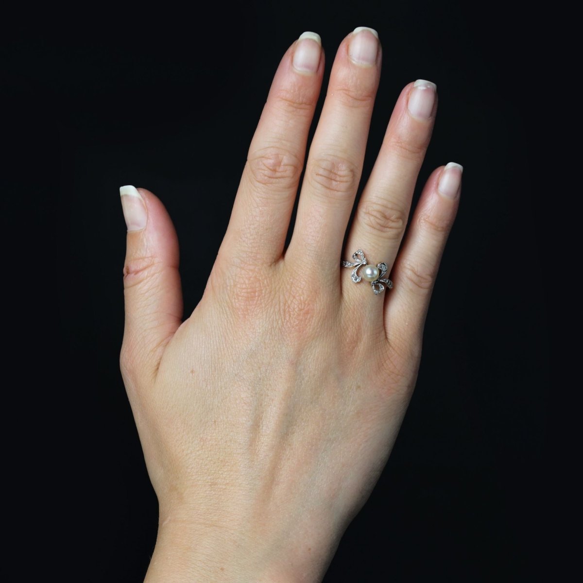 Bague BELLE EPOQUE Perle fine diamants en or jaune et platine - Castafiore
