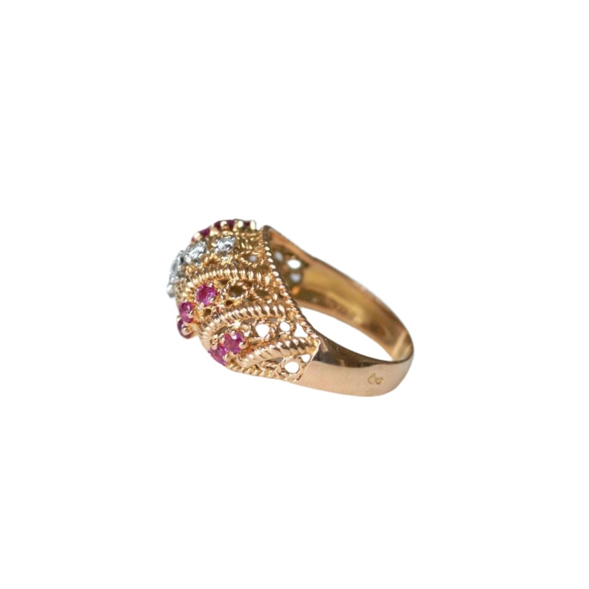 Bague Boule torsade en or jaune, rubis et diamants - Castafiore