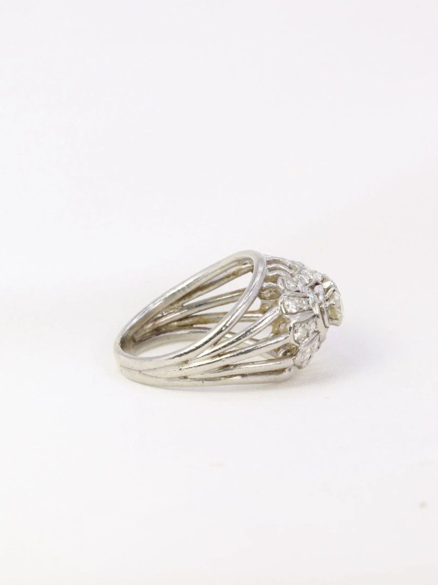 Bague boule vintage en or, platine et diamants - Castafiore