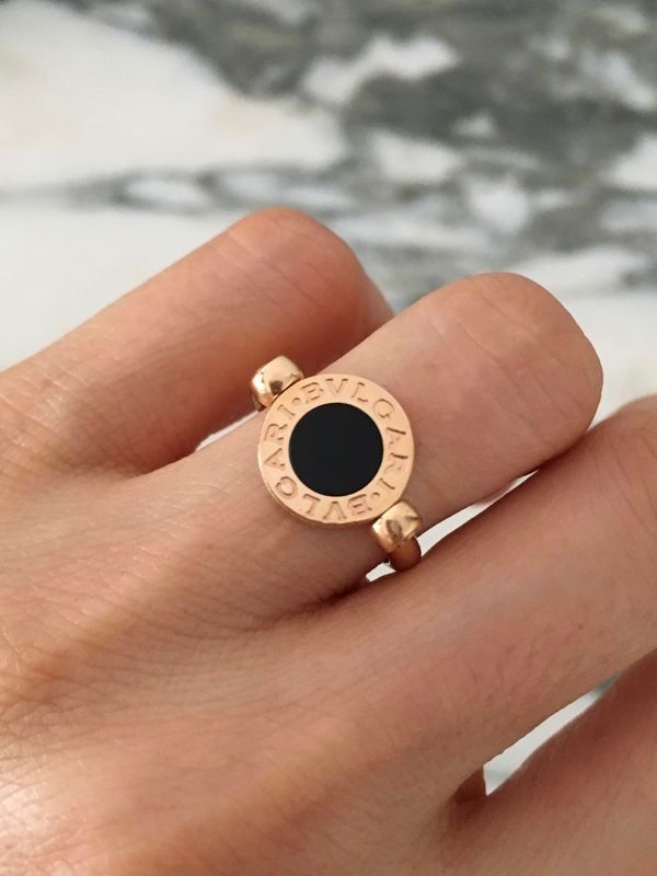 Bague Bulgari modèle BVLGARI BVLGARI - Castafiore