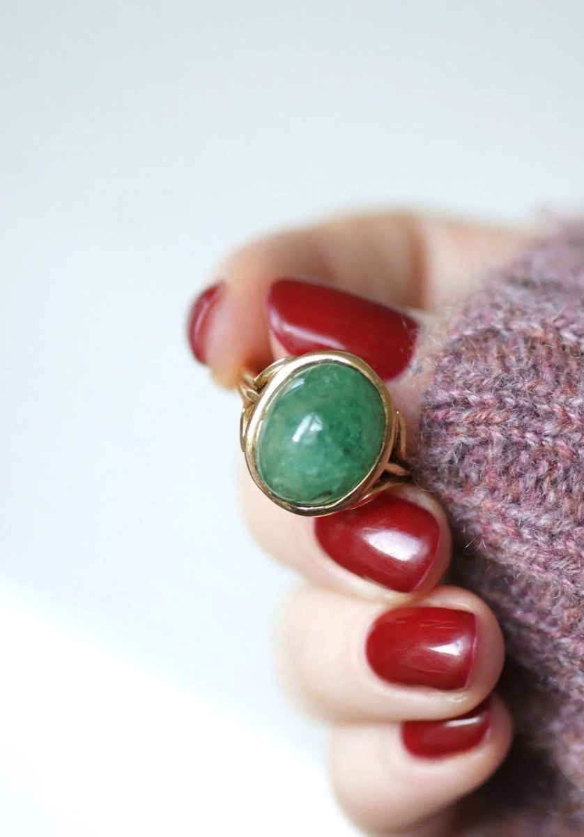 Bague cabochon d'émeraude sur or jaune - Castafiore