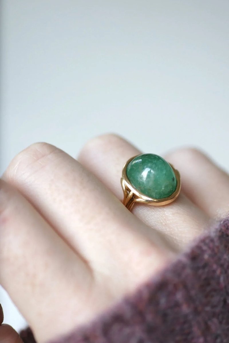 Bague cabochon d'émeraude sur or jaune - Castafiore