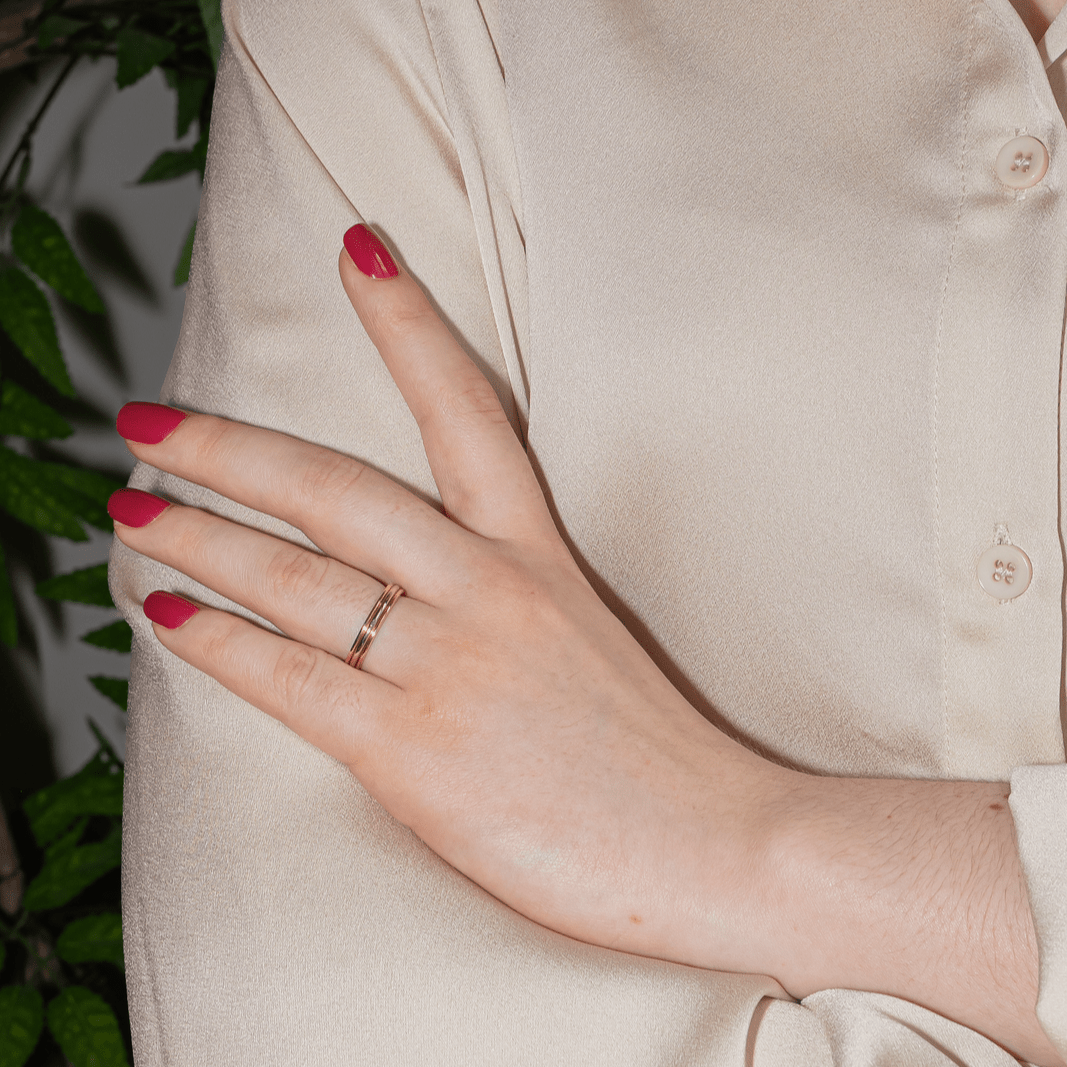 Bague CARTIER Alliance en or jaune, rose et blanc - Castafiore