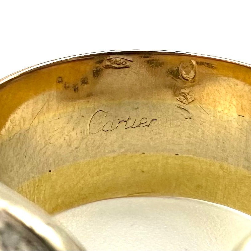 Bague CARTIER "Double C" en or blanc, or jaune, or rose et diamants - Castafiore