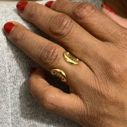 Bague CARTIER "Double C" en or jaune, or gris et or blanc - Castafiore