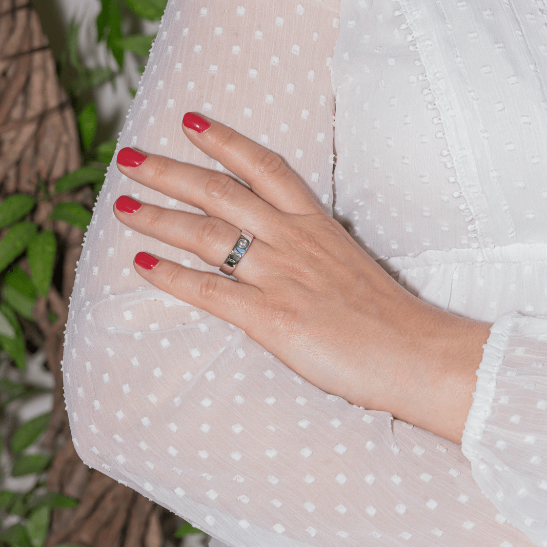 Bague CARTIER "Love" en or blanc et diamant - Castafiore