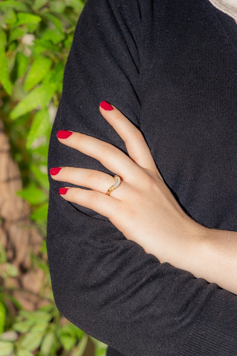 Bague Cartier Pierre de Lune en or jaune - Castafiore