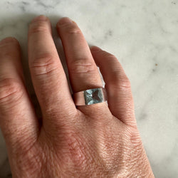 Bague CARTIER Tank en or gris et aigue-marine - Castafiore
