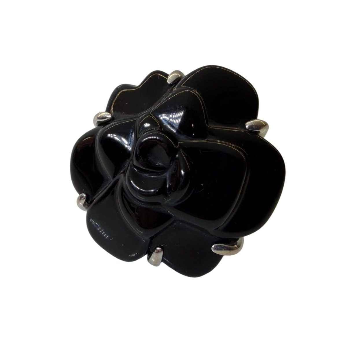 Bague CHANEL "Camélia" en or blanc et onyx - Castafiore