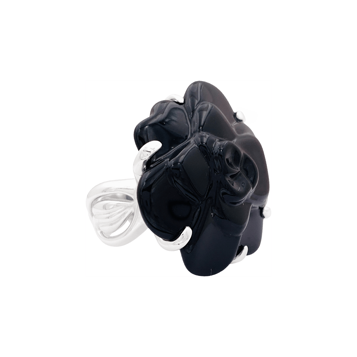 Bague CHANEL, modèle "Camélia", en or blanc et onyx - Castafiore