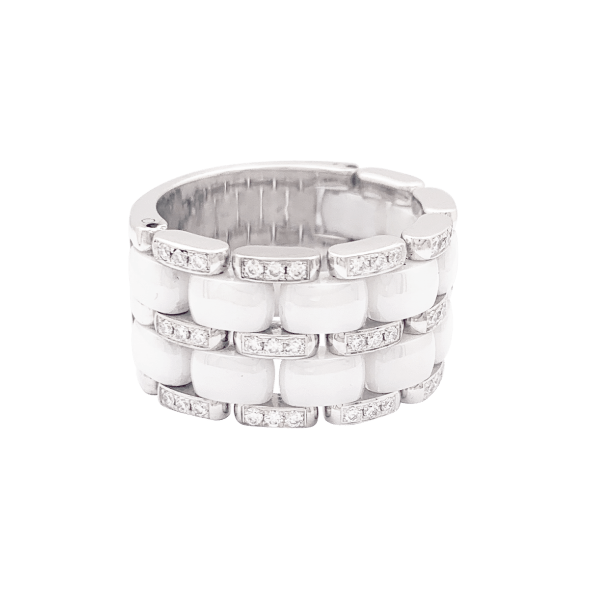 Bague CHANEL, "Ultra", or blanc, céramique blanche et diamants. - Castafiore