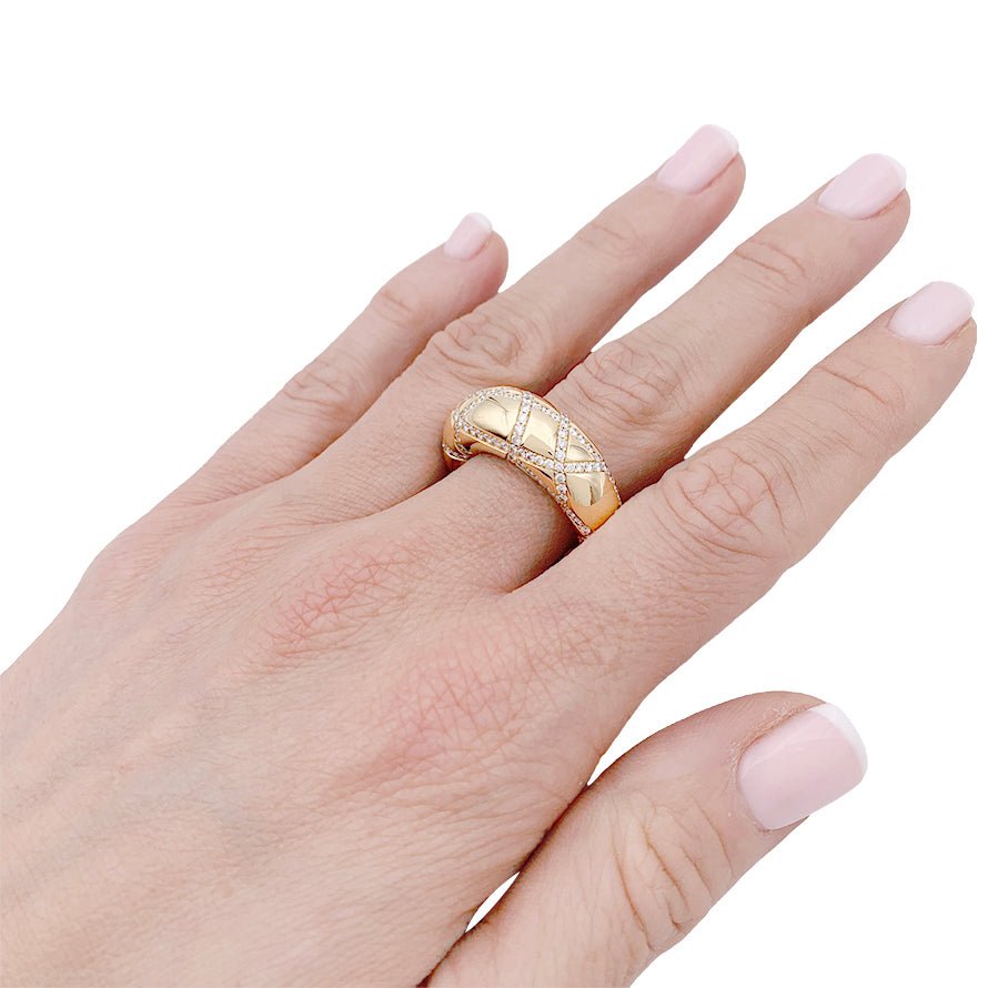 Bague Chaumet, "Anneau", en or jaune, diamants - Castafiore