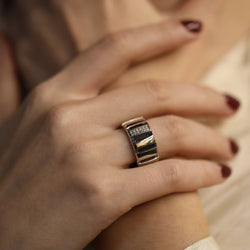 Bague Chaumet Class One en or gris 18k de 2005 avec diamants . Taille 53. Boite et papiers d'origine. - Castafiore