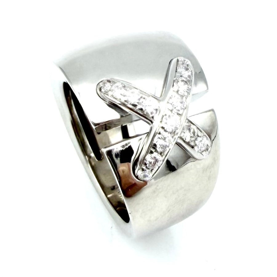 Bague CHAUMET. Collection "Liens" en or blanc et diamants - Castafiore
