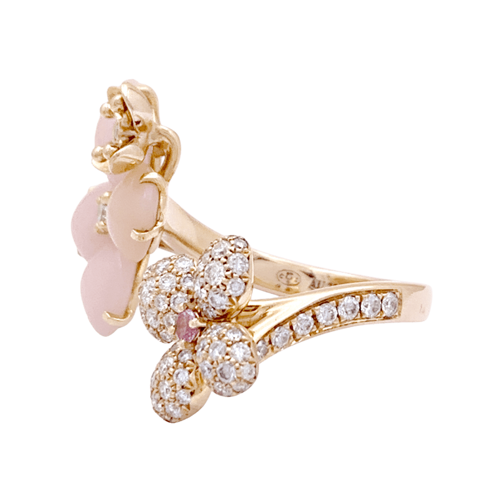 Bague CHAUMET Hortensia Aube rosée en or rose diamants saphir rose opales roses - Castafiore
