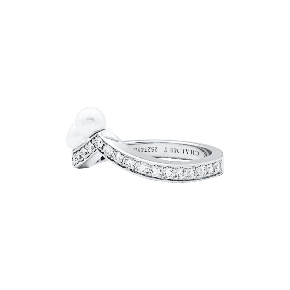 Bague CHAUMET "Joséphine Aigrette" en or blanc, perles et diamants - Castafiore