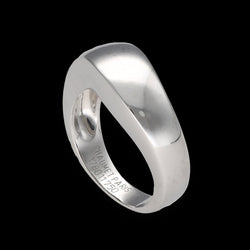 Bague Chaumet Valse en or gris 18 Cts de 1995. Taille 54. Papiers d'origine. - Castafiore