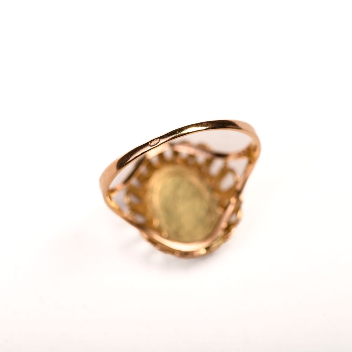 Bague chevalière Augis vintage diamant rubis en or jaune - Castafiore
