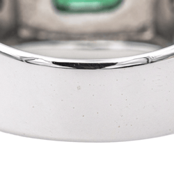 Bague Chevalière en or blanc, émeraude et diamants - Castafiore