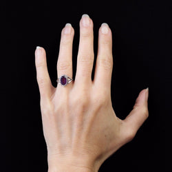 Bague Chevalière en or blanc et améthyste - Castafiore