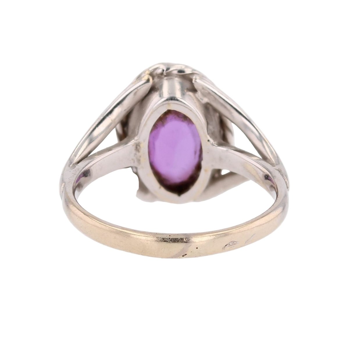 Bague Chevalière en or blanc et améthyste - Castafiore