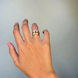 Bague Chevalière en or blanc, or jaune, saphir et diamants - Castafiore