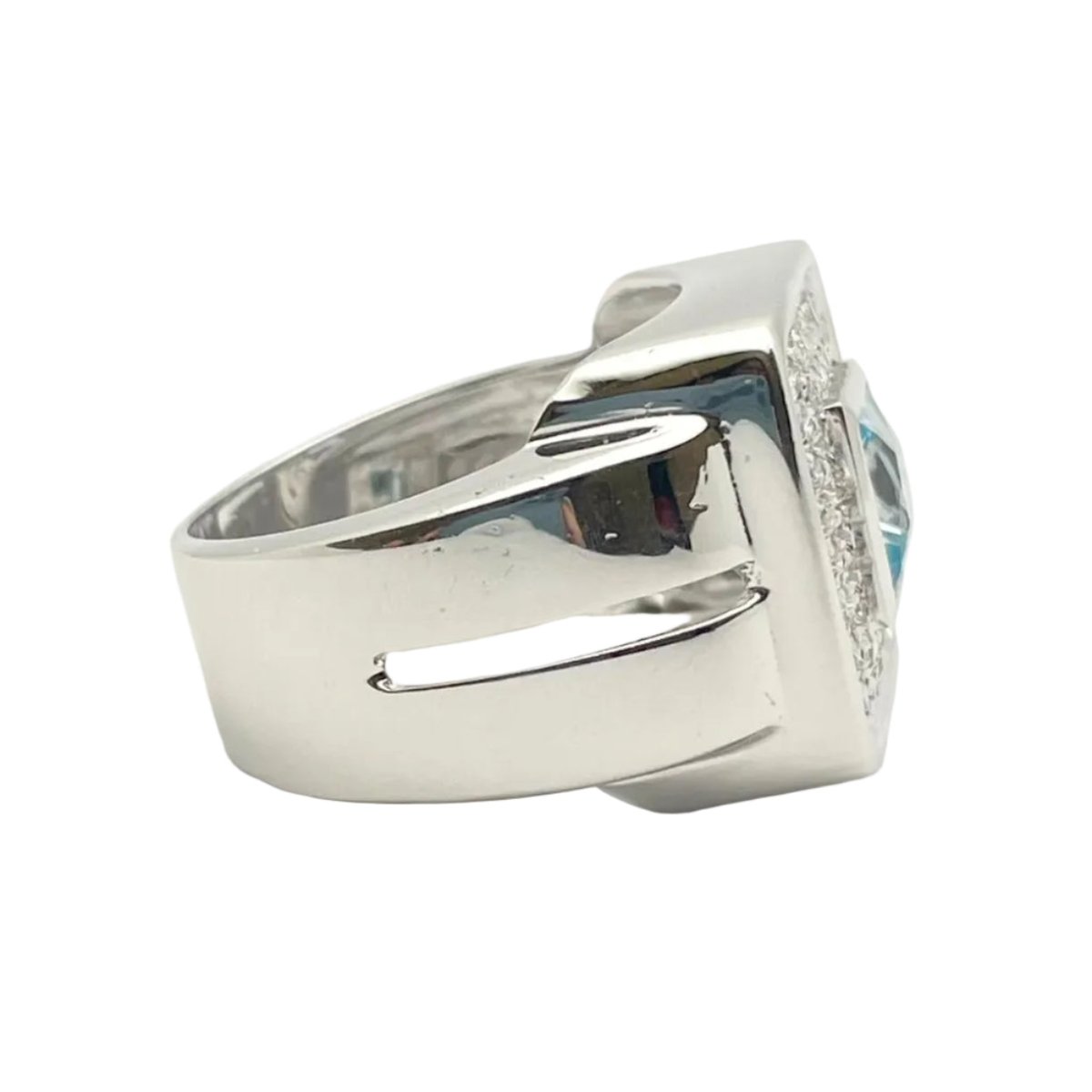 Bague Chevalière en or blanc, topaze et diamants - Castafiore