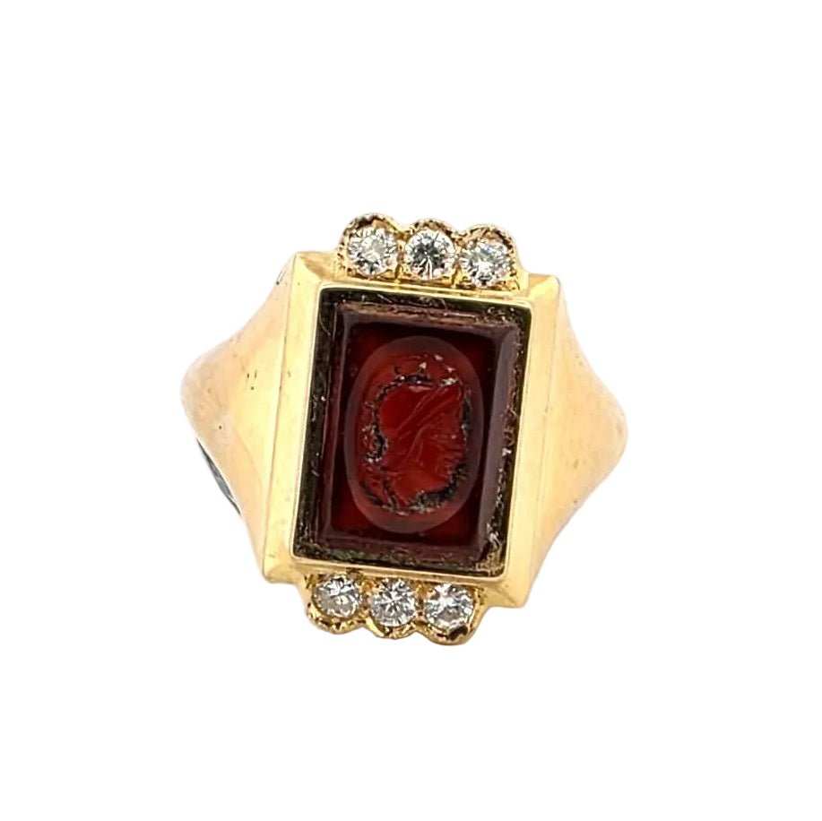 Bague Chevalière en or jaune, cornaline et diamants - Castafiore