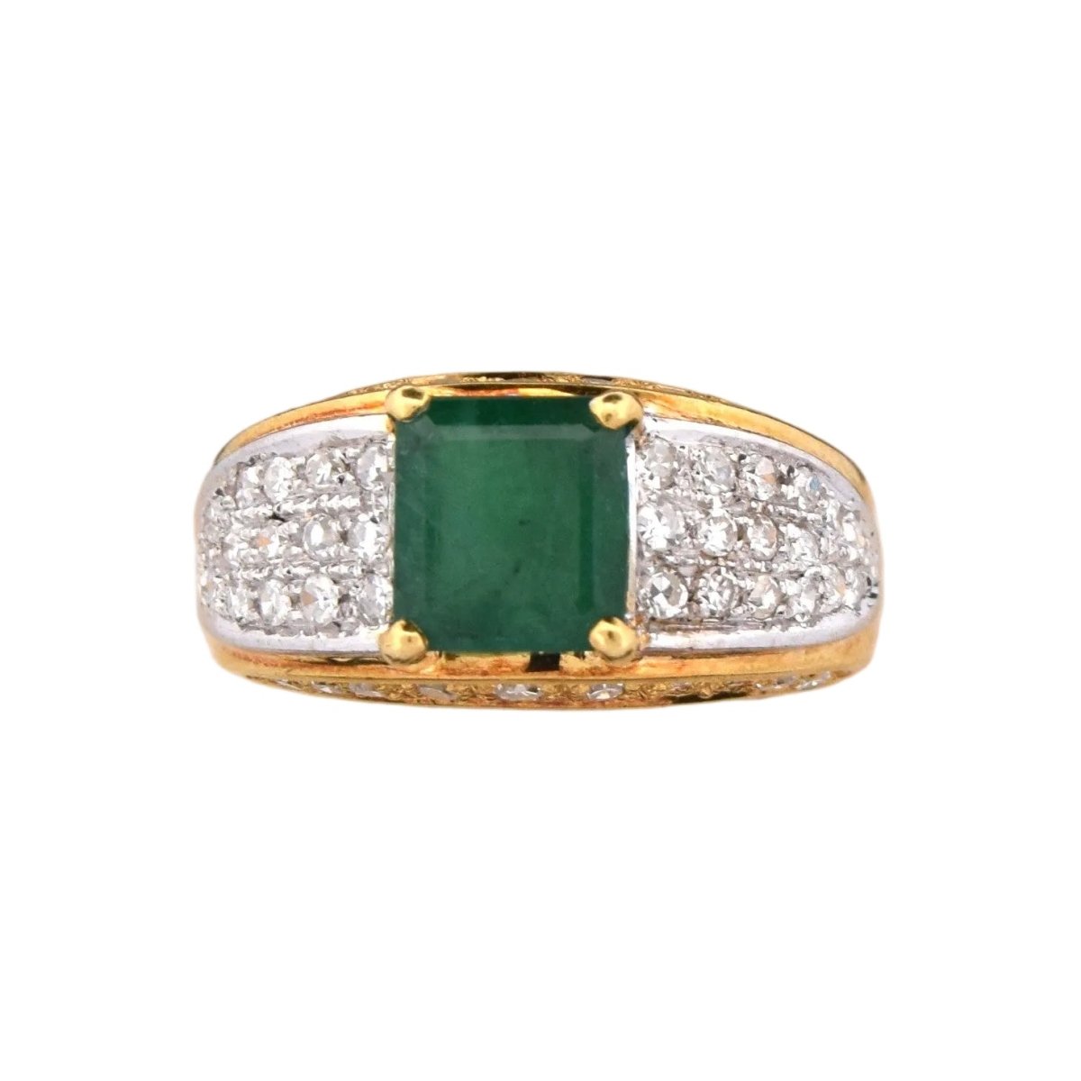 Bague Chevalière en or jaune, émeraude et diamants - Castafiore