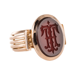 Bague Chevalière en or jaune et cornaline - Castafiore