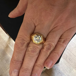 Bague Chevalière en or jaune et diamants - Castafiore