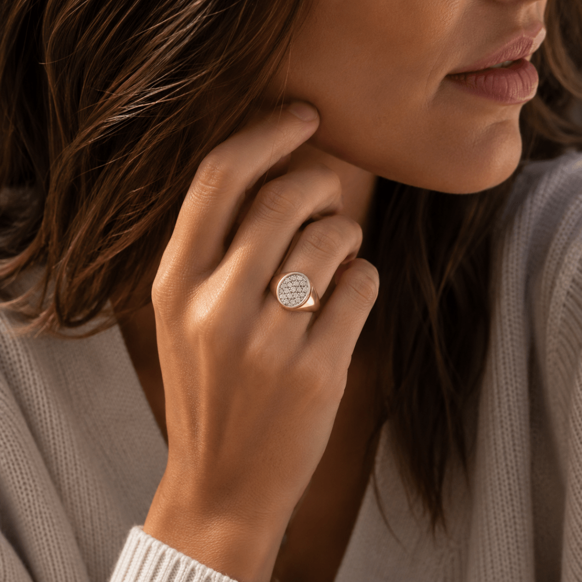 Bague Chevalière en or jaune et diamants - Castafiore