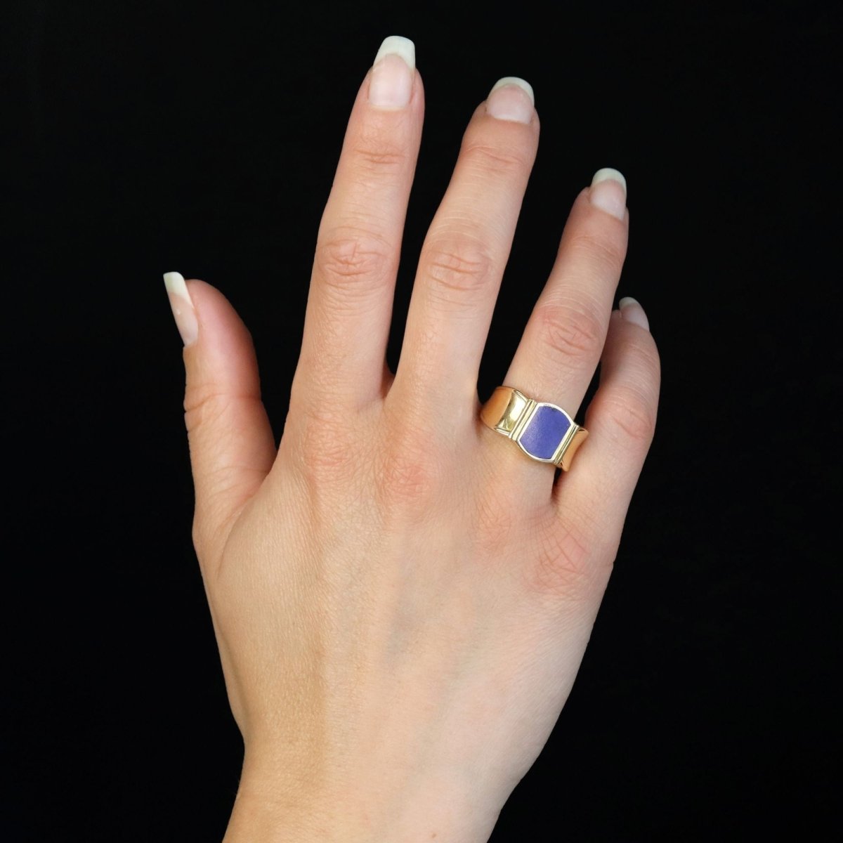 Lapis lazuli and gold signet ring