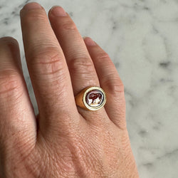 Bague chevalière en or jaune et verre - Castafiore