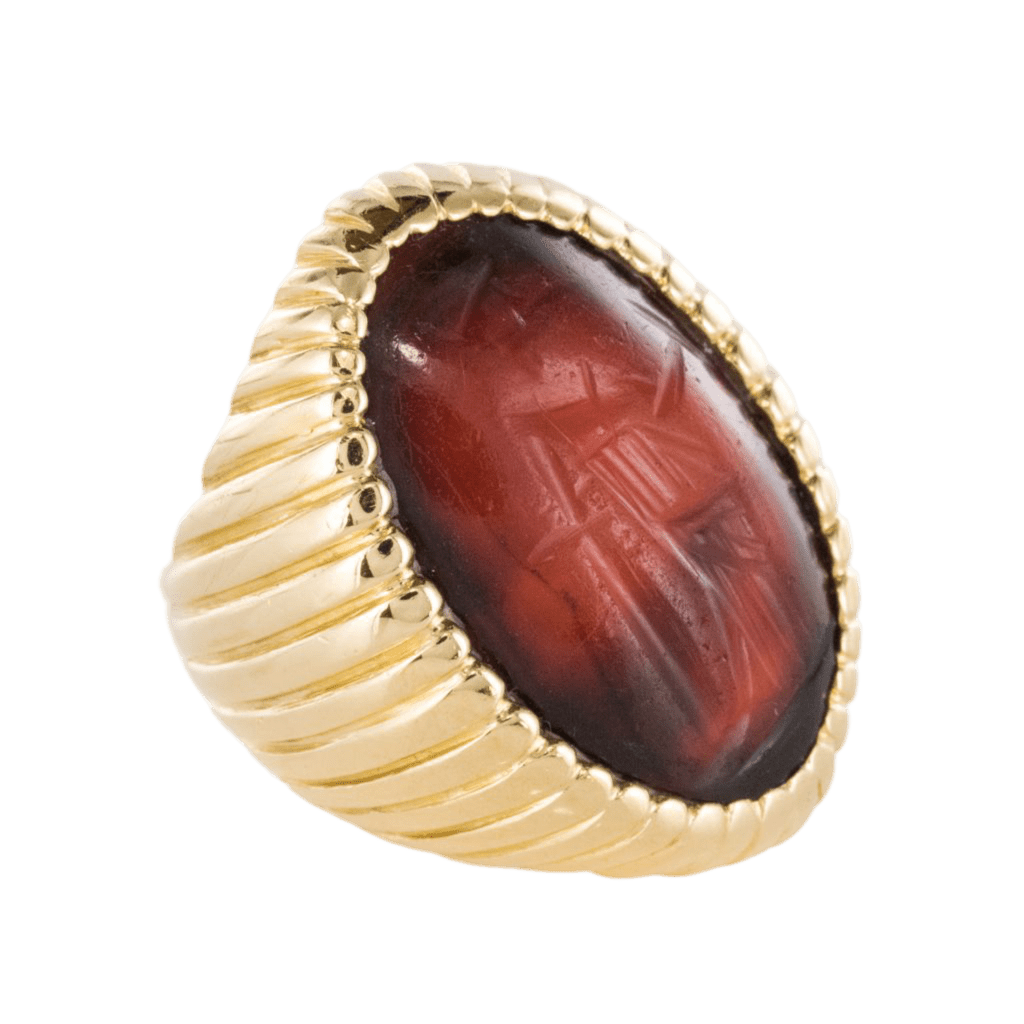 Bague Chevalière en or jaune, intaille et agate - Castafiore