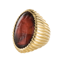 Bague Chevalière en or jaune, intaille et agate - Castafiore