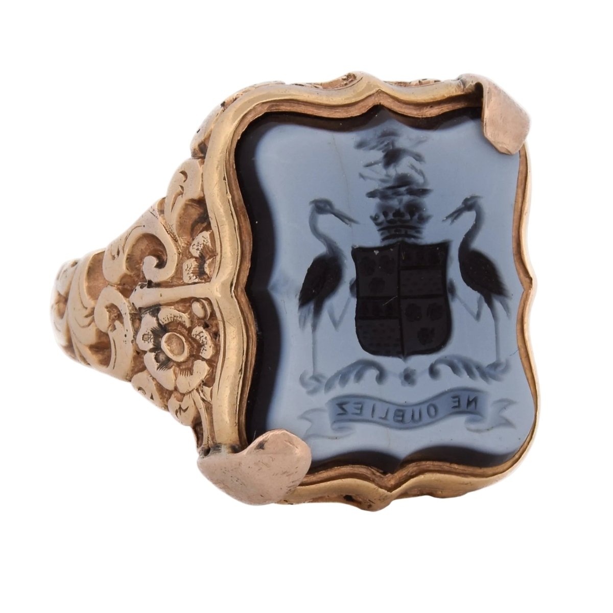 Bague Chevalière en or jaune, onyx et sardonyx - Castafiore