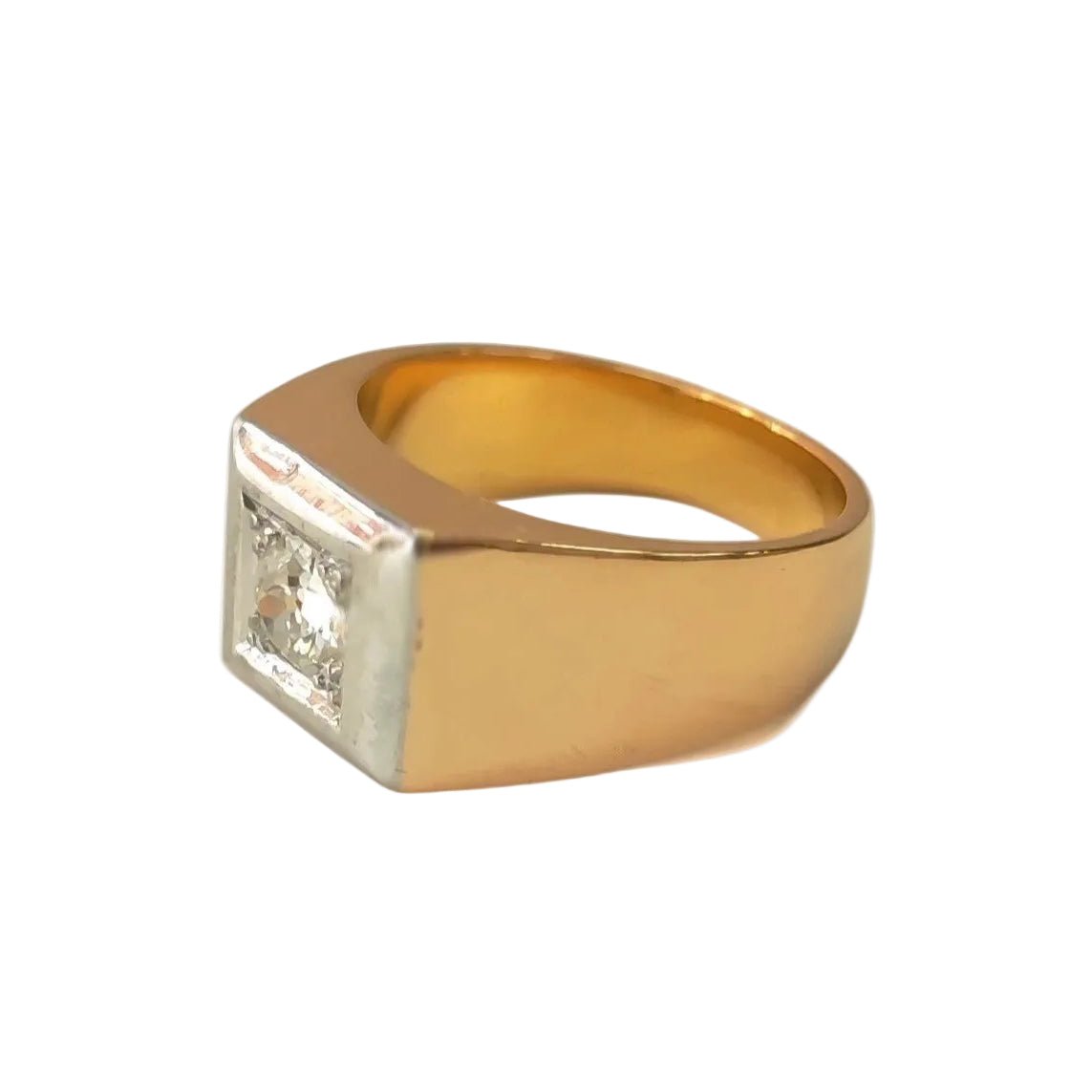 Bague Chevalière en or jaune, platine et diamant - Castafiore
