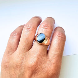Bague Chevalière en or rose et onyx - Castafiore