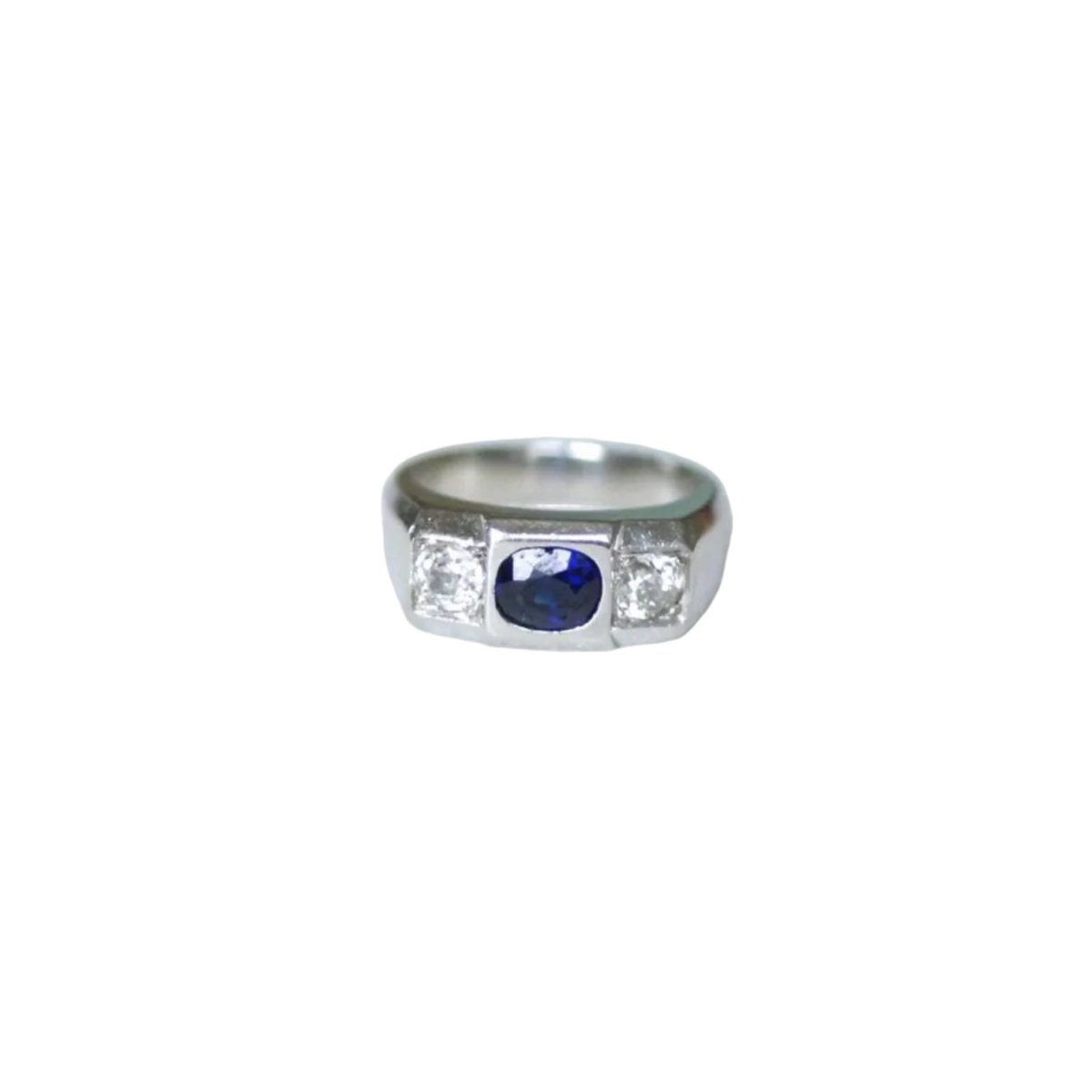 Bague Chevalière en platine, saphir, et diamants - Castafiore