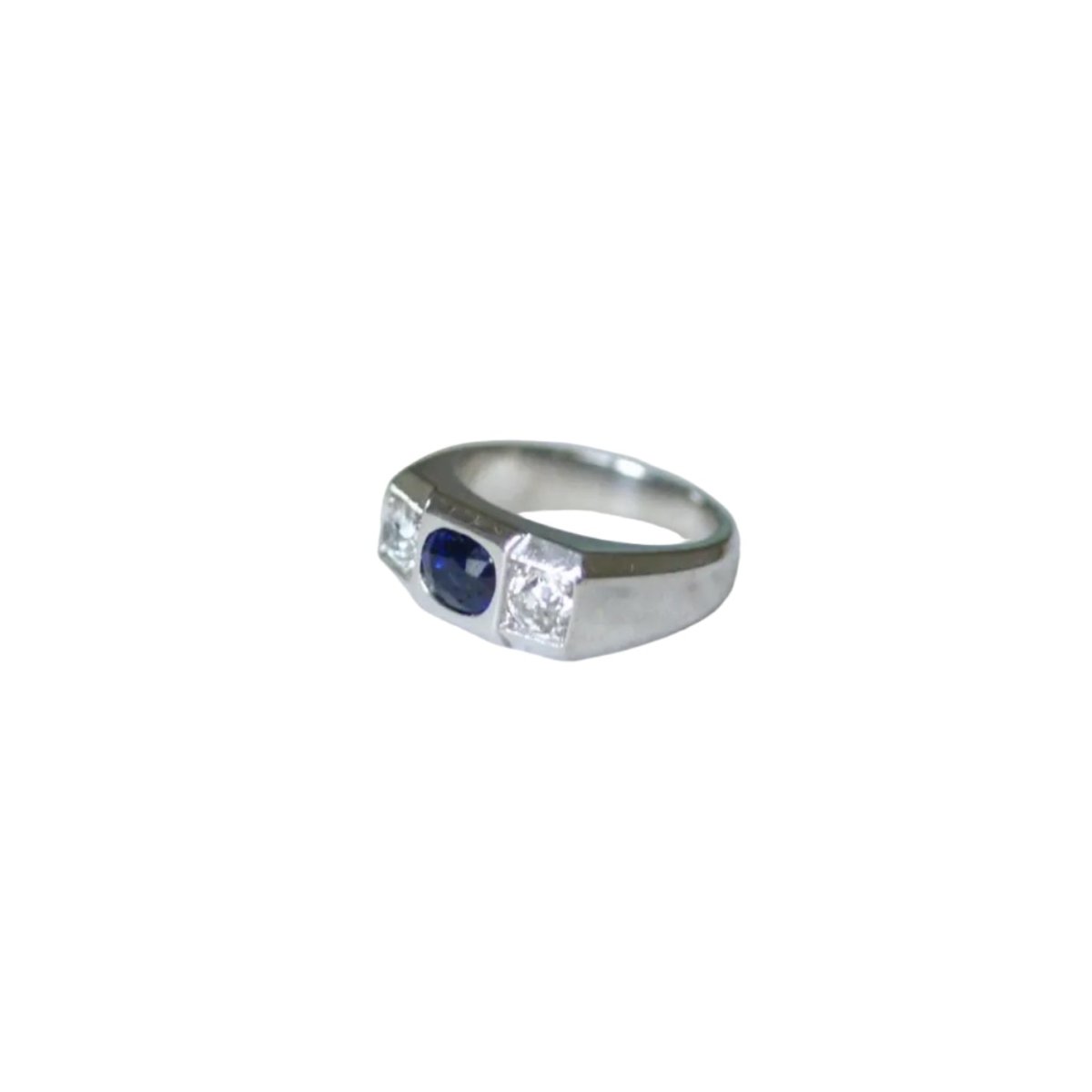 Bague Chevalière en platine, saphir, et diamants - Castafiore